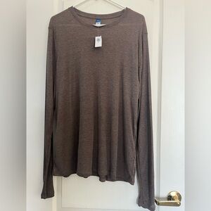 Old Navy NWT long sleeve shirt. XXL tall.